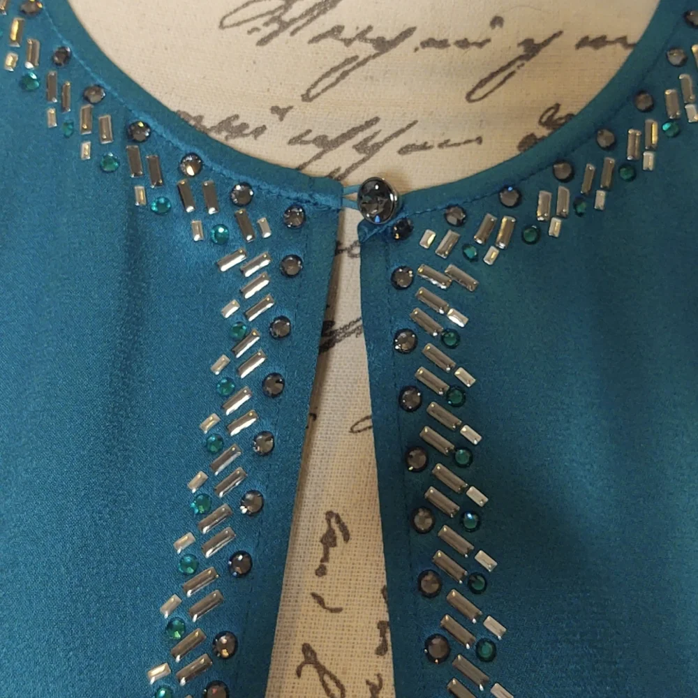 St. John Embellished Cape, Size L - Picture 4 of 11